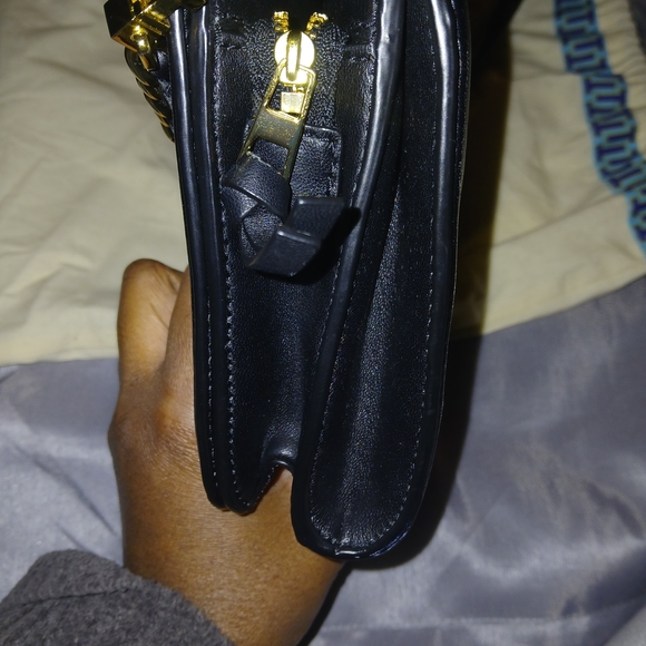 Tory Burch Black Quilted Crossbody Bag - Picture 4 of 13